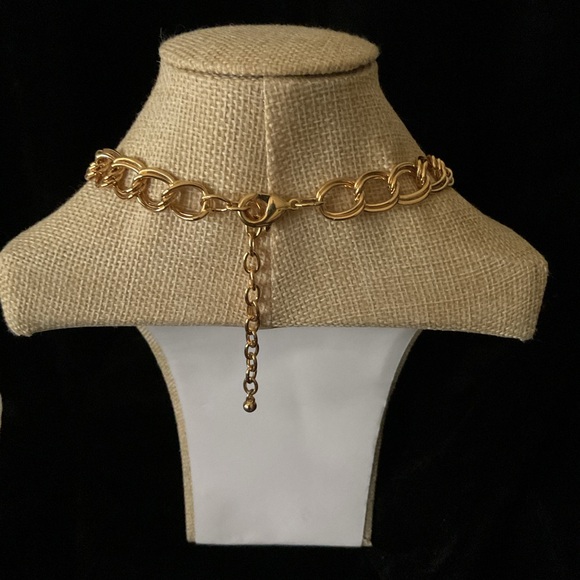 Joan Rivers Bluebird and Flowers, Necklace, Limited Edition. - Picture 3 of 6